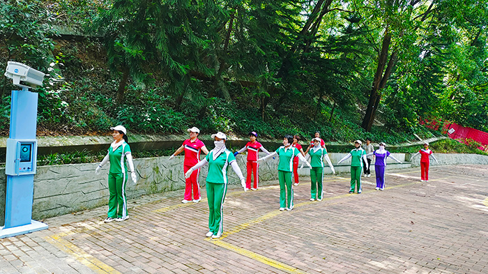 深圳布心山公園應(yīng)用廣場舞定向音響